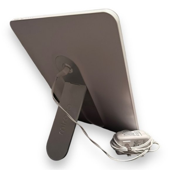 Miroco Rechargeable Therapy Lamp/Light Box - UV Free - Picture 4 of 4